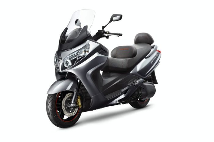 Sym Maxsym 600i for rent in Paphos - Ippos brothers motorcycle rentals